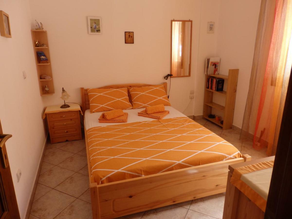 The Small House In The Olive Grove Lefokastro Exterior foto